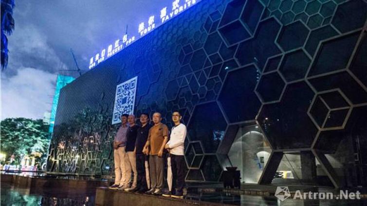 引进“当代艺术纯男子天团” 这个美术馆想和行业保持点距离