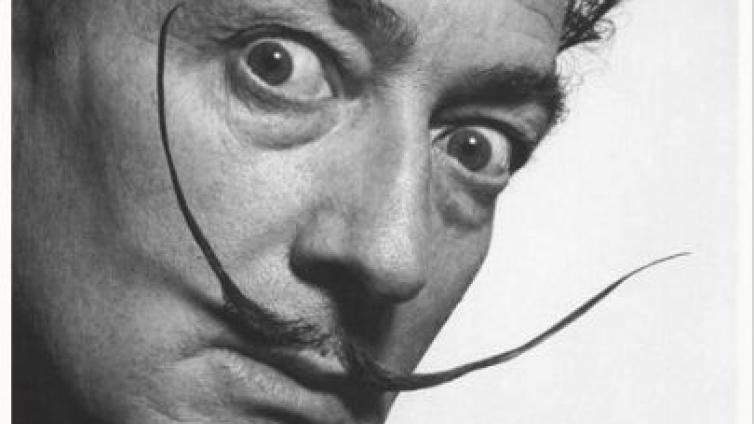 达利和他背后的恶魔新娘