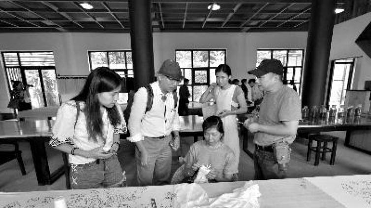 传承人对话设计师 让非遗时尚起来